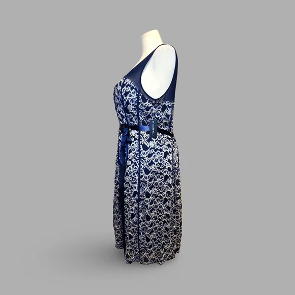 Elegant Navy and White Embroidered Dress By Candlelight Women's Fairycore Formal - Picture 2 of 11
